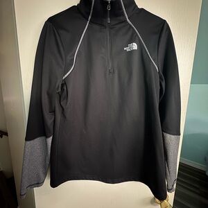 The North Face Women’s Black and Gray 1/2 Zip Pullover